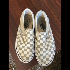 CHECKERED VANS
